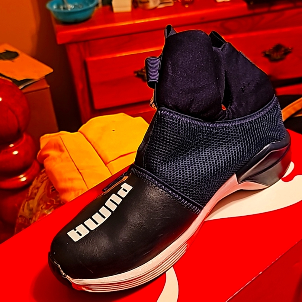 Puma mesh sneaker